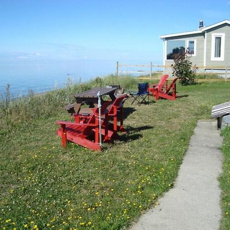 Le Petit Chalet De Pierres Sainte-Luce-sur-Mer Exterior photo